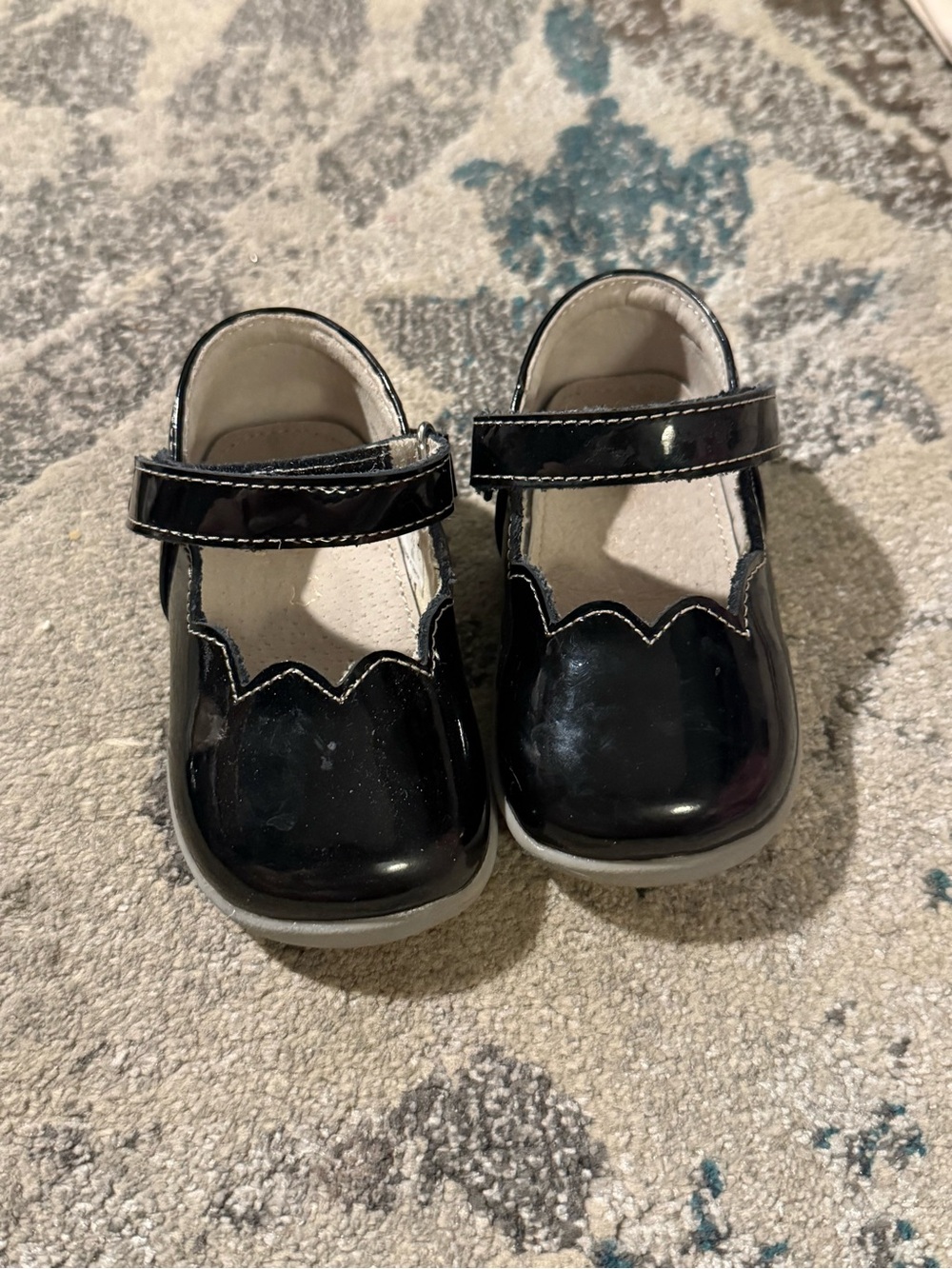 See Kai Run patent leather Mary Janes